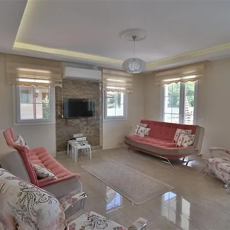 With Private Pool For 10 People In Dalyan Villa