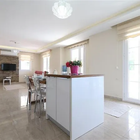 With Private Pool For 10 People In Dalyan *