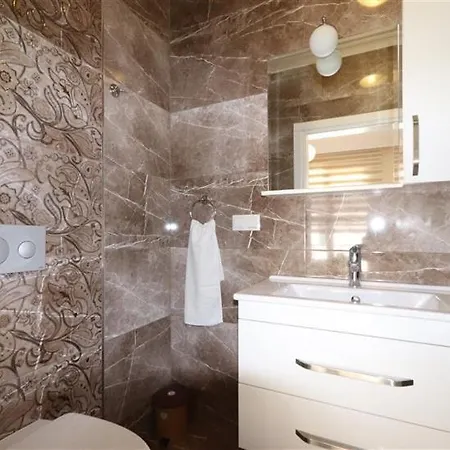 Villa With Private Pool For 10 People In Dalyan *
