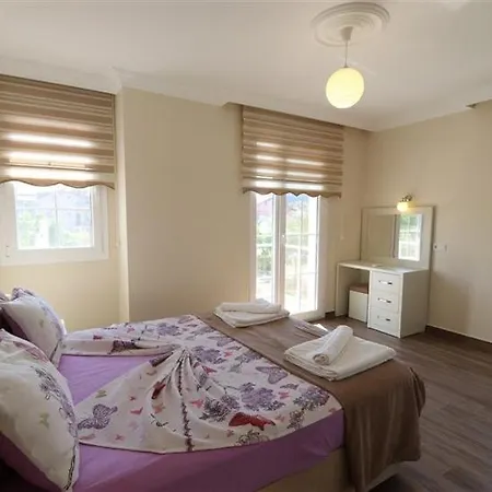 Villa With Private Pool For 10 People In Dalyan *