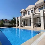 Villa With Private Pool For 10 People In Dalyan *