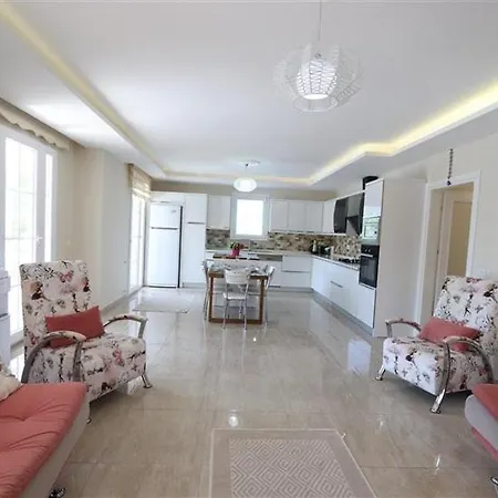 With Private Pool For 10 People In Dalyan Villa