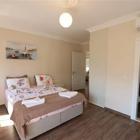 Villa With Private Pool For 10 People In Dalyan *