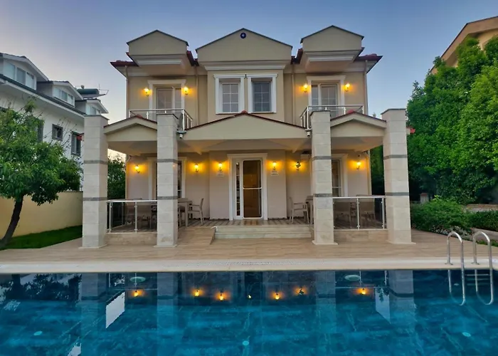 With Private Pool For 10 People In Dalyan Villa
