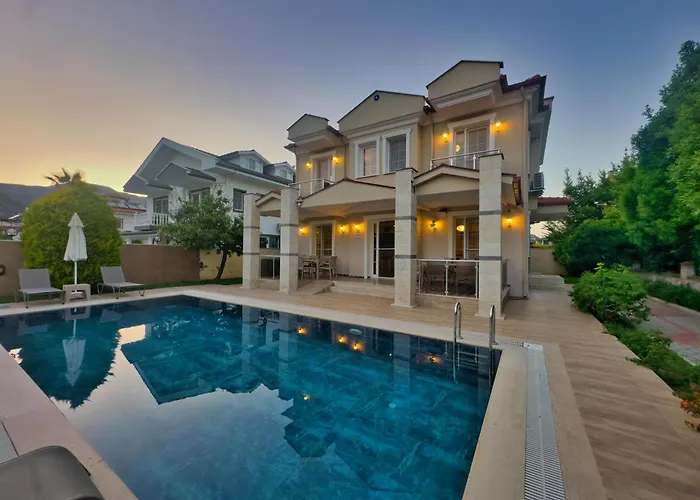 With Private Pool For 10 People In Dalyan Villa *
