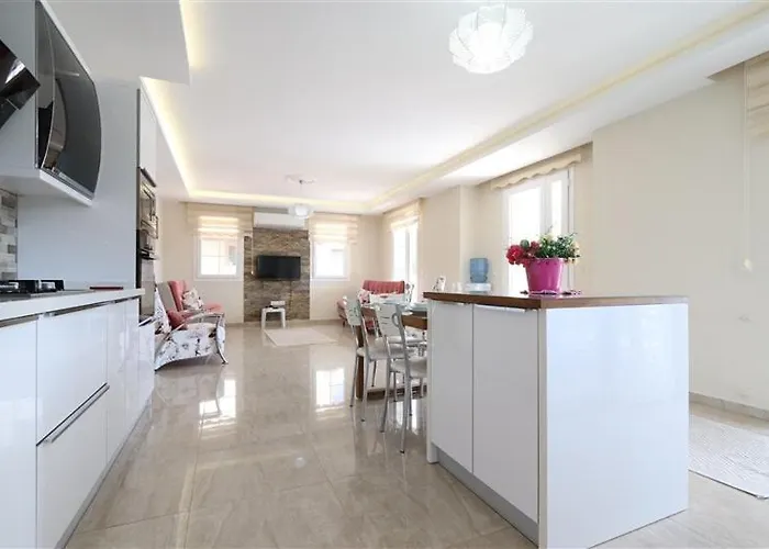 Villa With Private Pool For 10 People In Dalyan *