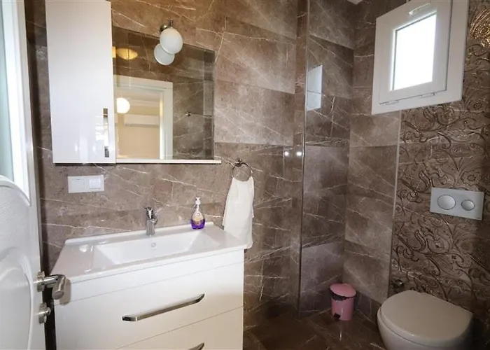 Villa With Private Pool For 10 People In Dalyan *